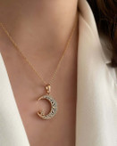 گردنبند زنانه ژوپینگ طرح هلال ماه با ستاره نگین دار،طلایی و ظریف