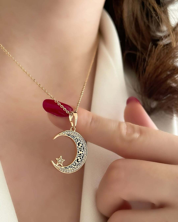 گردنبند زنانه زوپینگ طرح هلال ماه با ستاره نگین دار،طلایی و ظریف