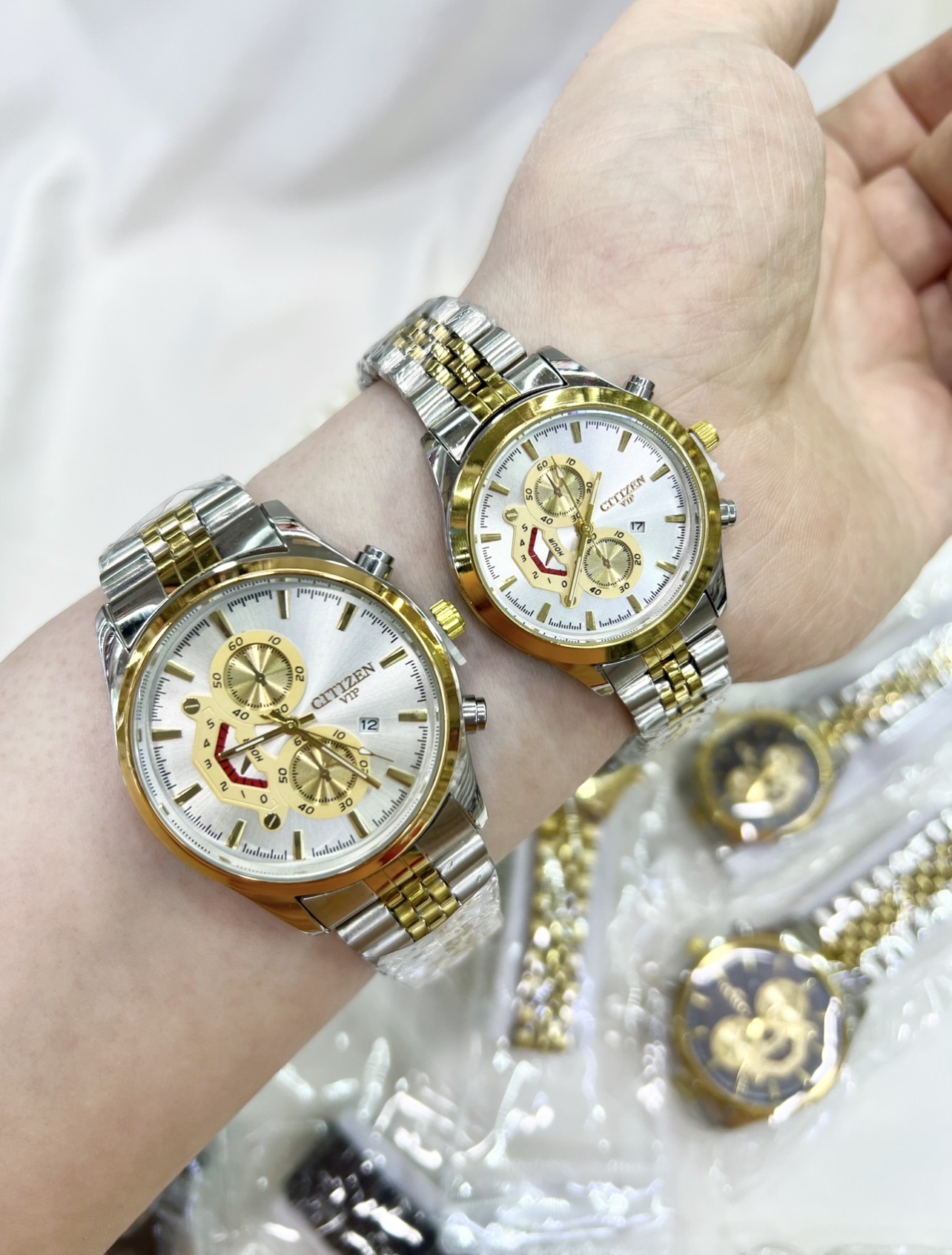 ست ساعت مچی سیتیزن vip زنانه و مردانه با رنگبندی سفید و طلایی و مشکی و سفید طلایی
