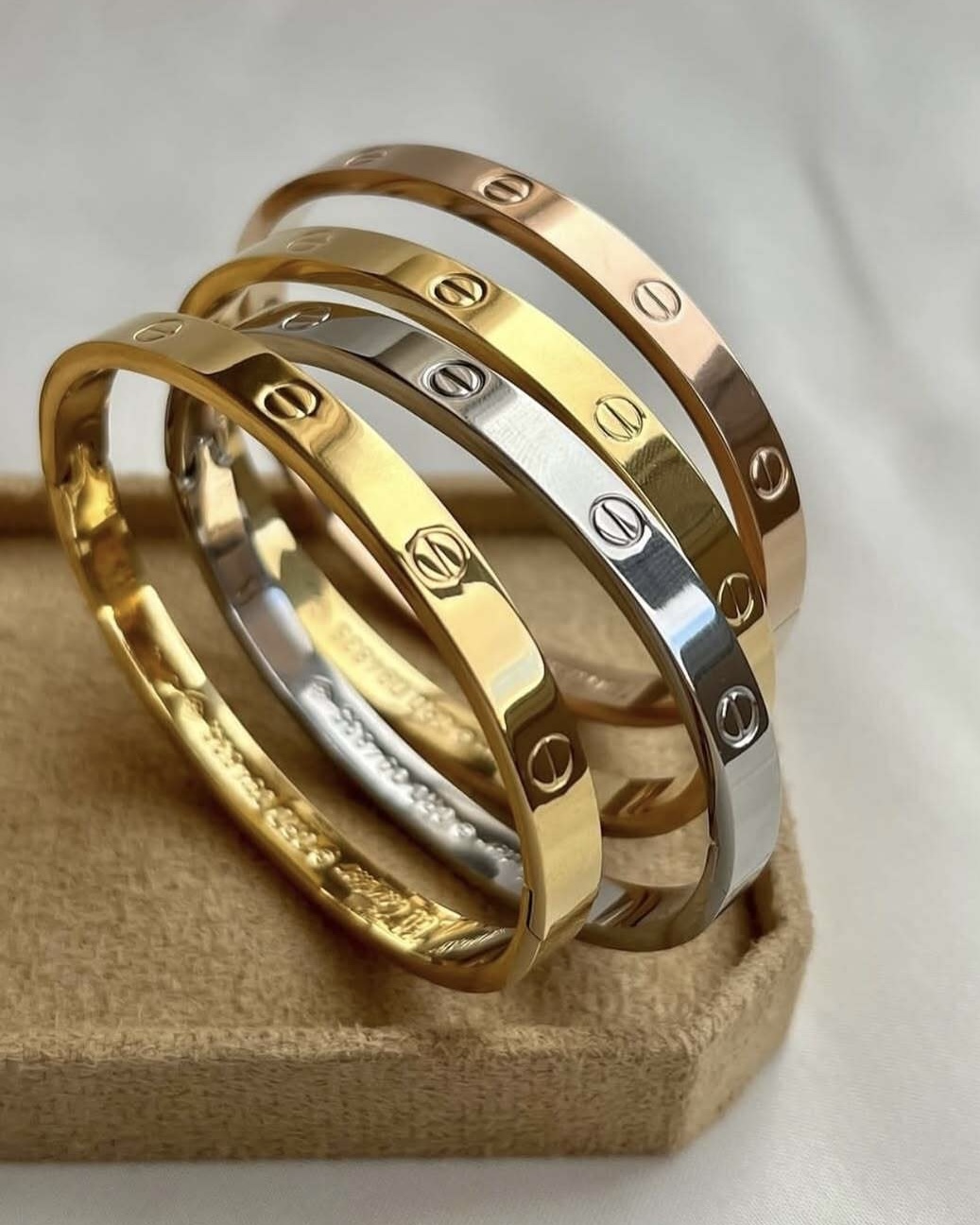 دستبند کارتیه لاو استیل طلایی و نقره‌ای رزگلد شیک