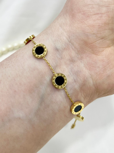 دستبند طلایی طرح بولگاری مشکی