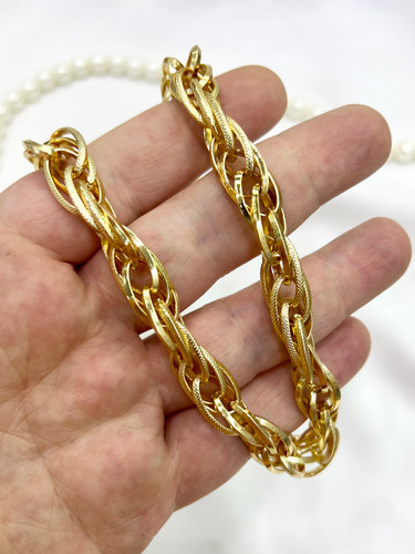 گردنبند زنجیری مشابه طلای بافت دار