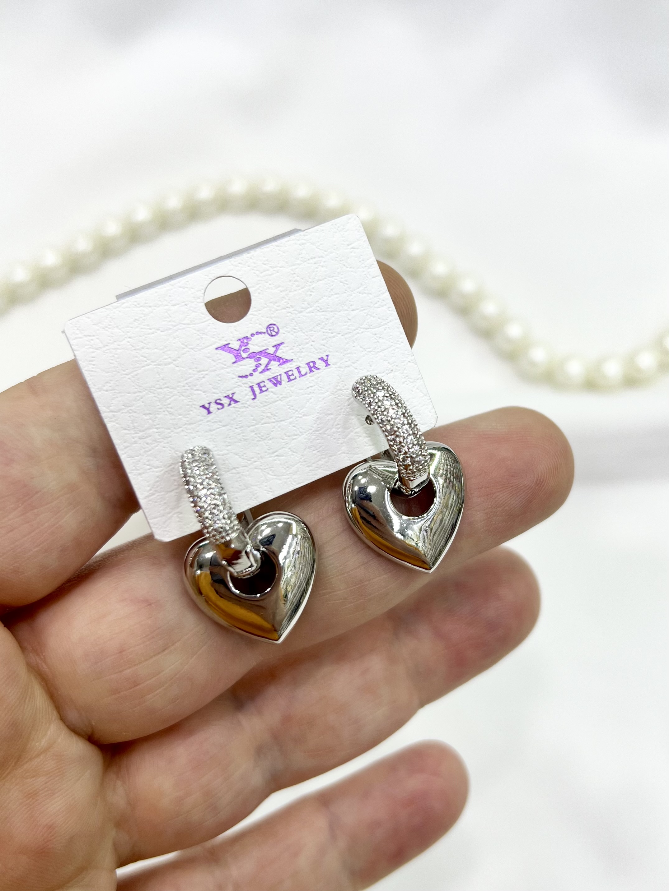 گوشواره ysx مدل قلب نگین دار نقره ای با حلقه پاوی