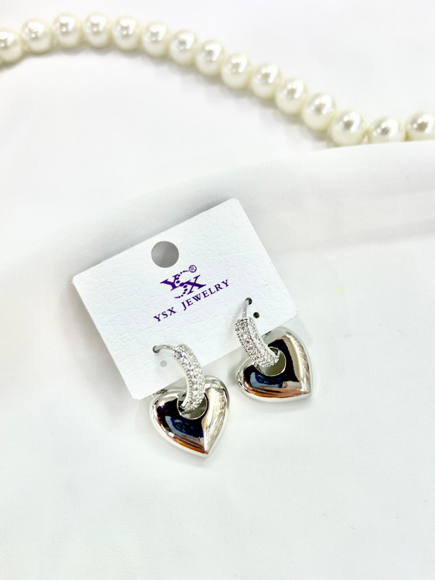 گوشواره ysx مدل قلب نگین دار نقره ای با حلقه پاوی