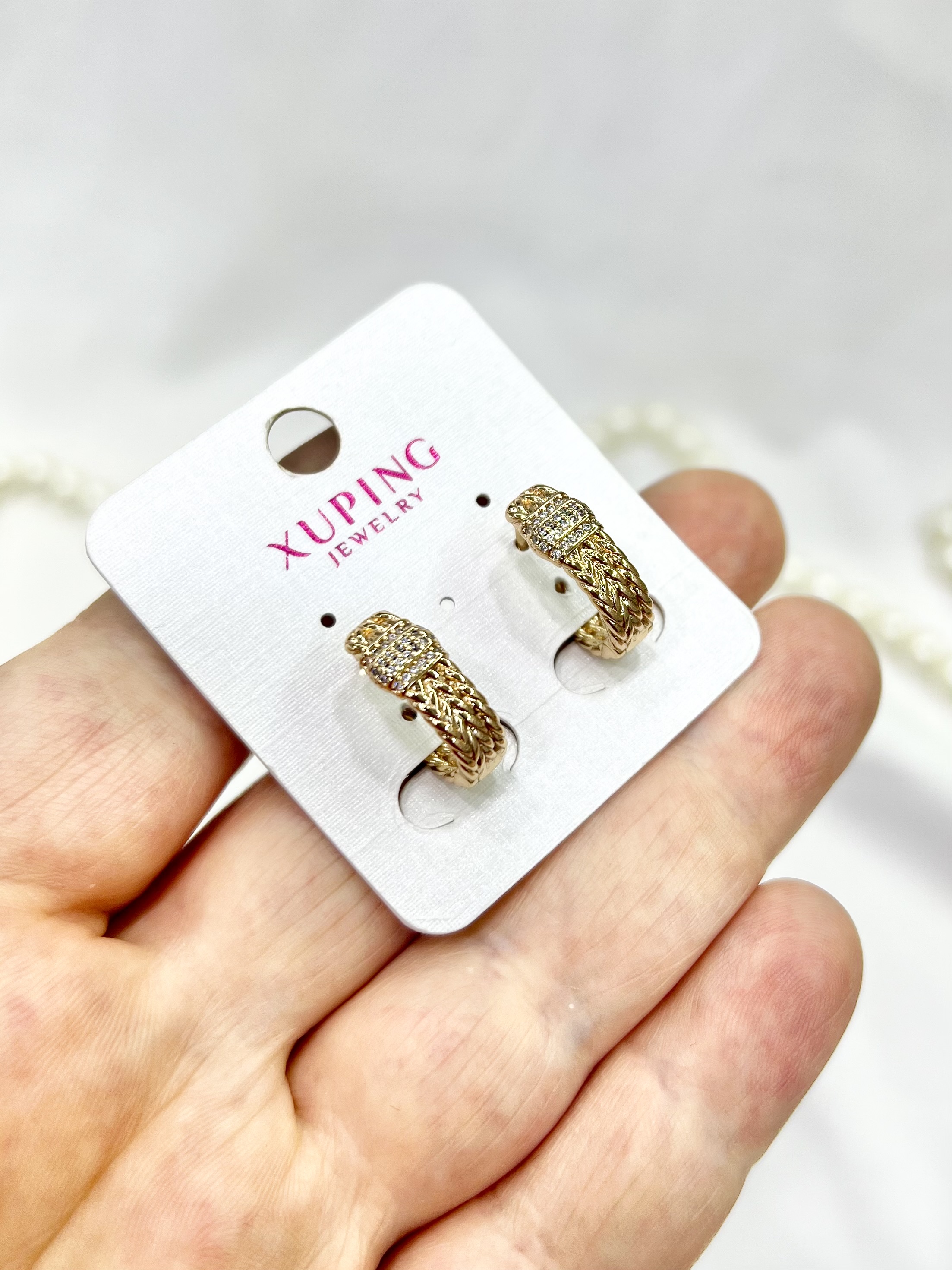 گوشوارهکلیپسی ژوپینگ طرح بافت نگین دار طلایی xuping