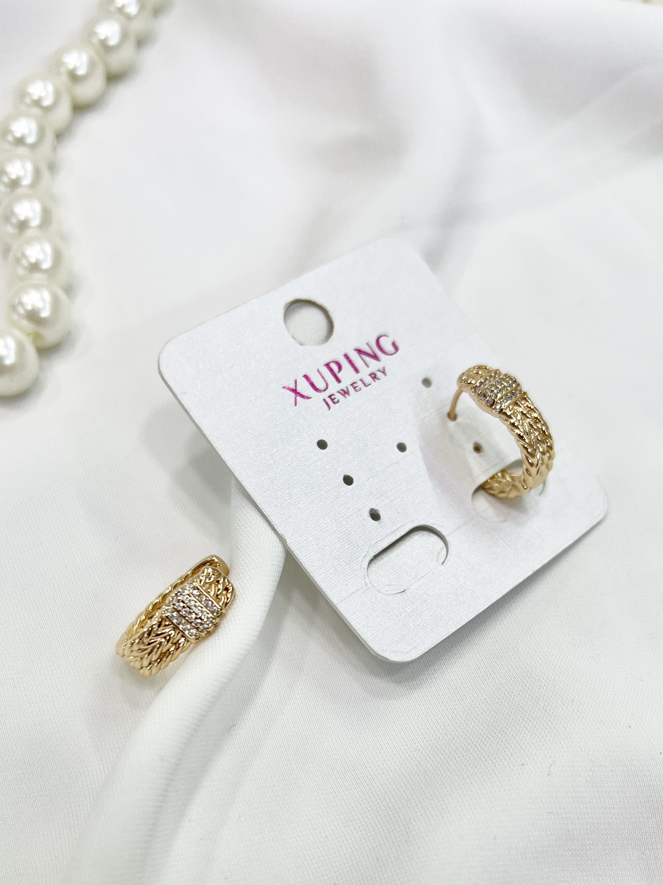 گوشواره کلیپسی ژوپینگ طرح بافت نگین دار طلایی xuping